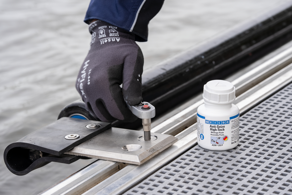 Anti-Seize High-Tech Assembly Paste | metal-free lubricant and release agent paste