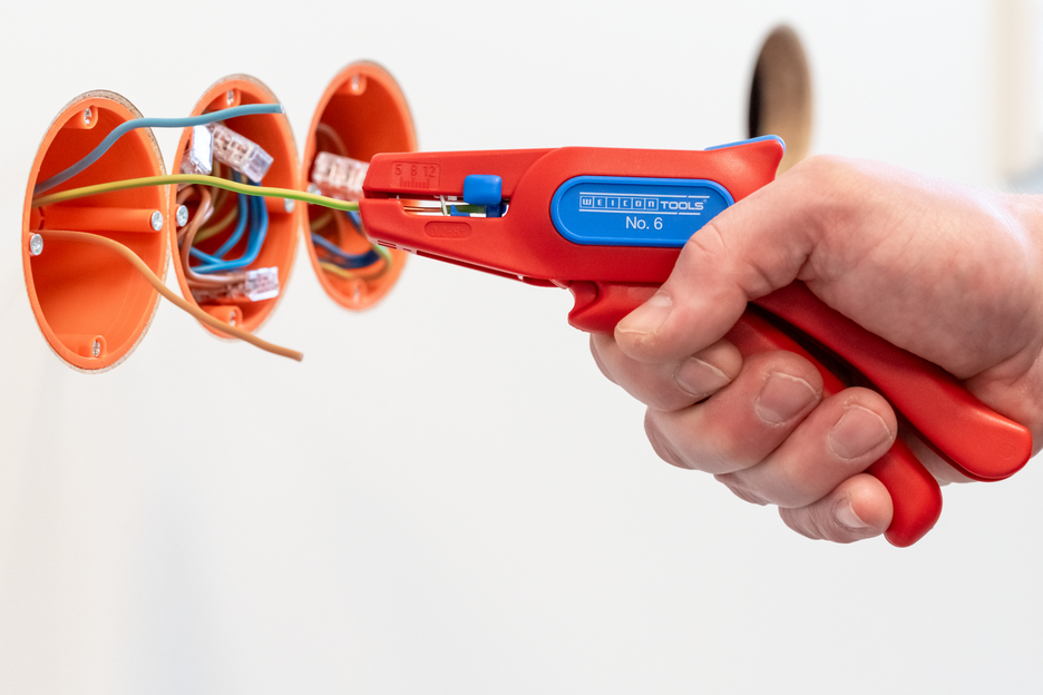 Wire Stripper No. 6 | for live working up to 1.000 volts I working range 0,2 - 6,0 mm²