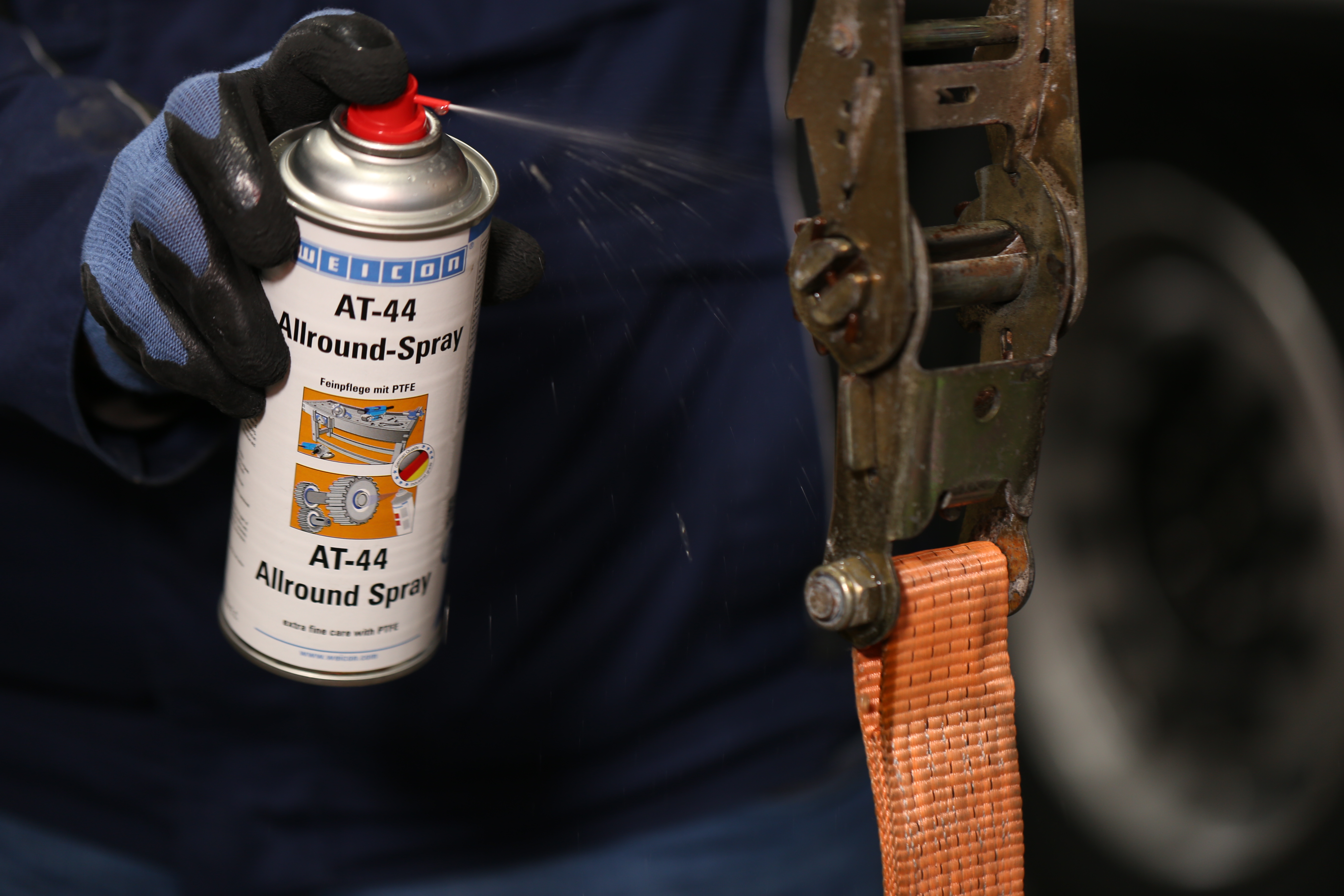 AT-44 Spray Universale | olio lubrificante e multifunzionale con PTFE