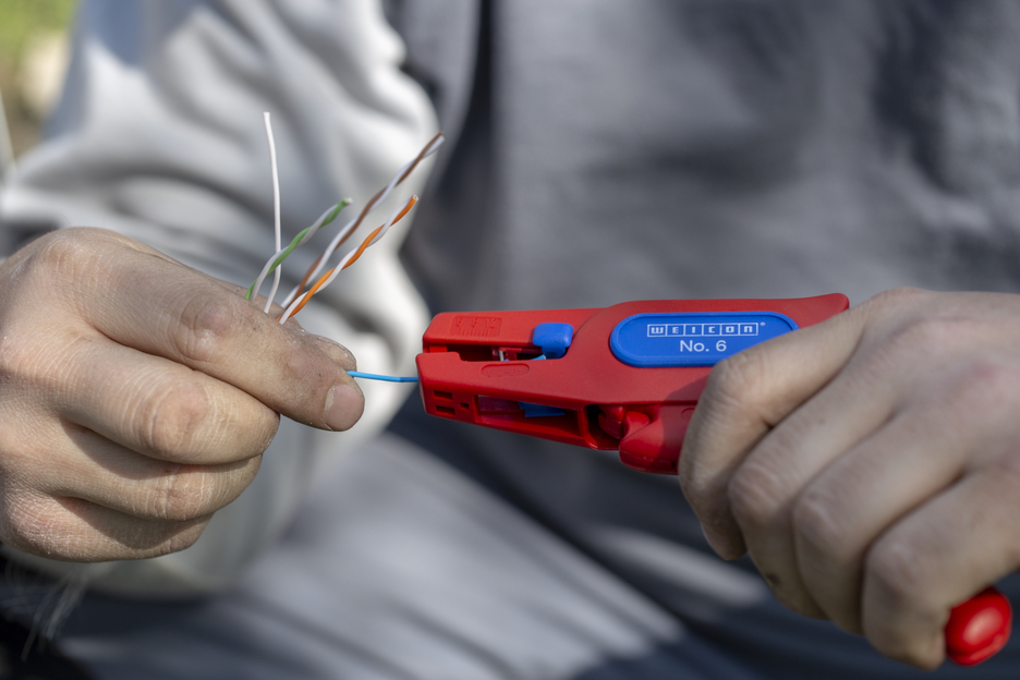 Pinza Spelafili No. 6 | per lavori su cavi in tensione fino a 1.000 volt, campo di lavoro 0,2 - 6,0 mm²